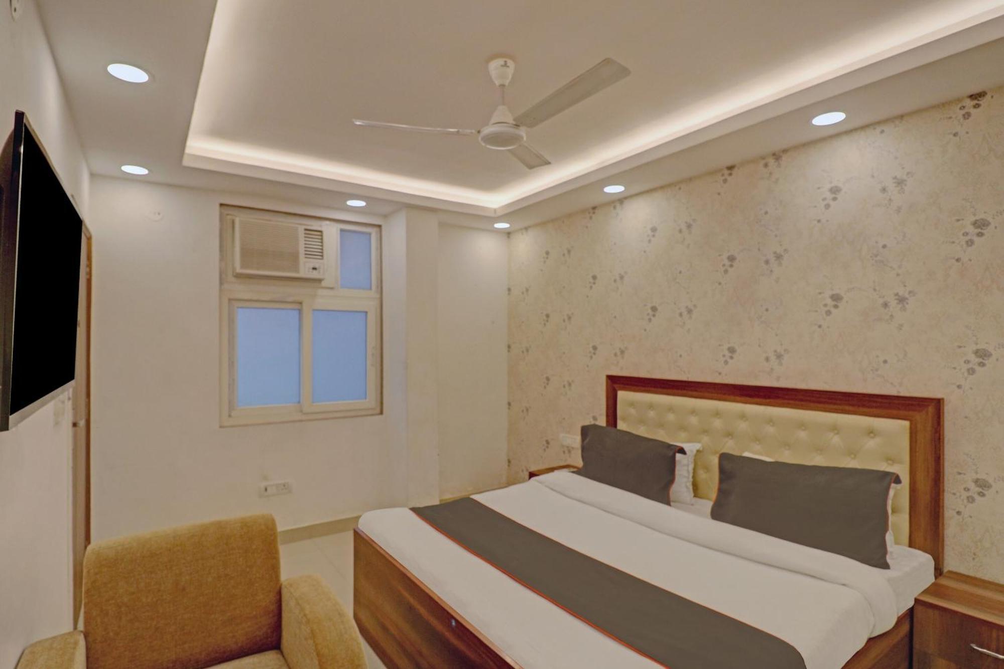 Collection O Spot Light Near Tughlakabad Station Metro Station Otel Indraprastha Dış mekan fotoğraf